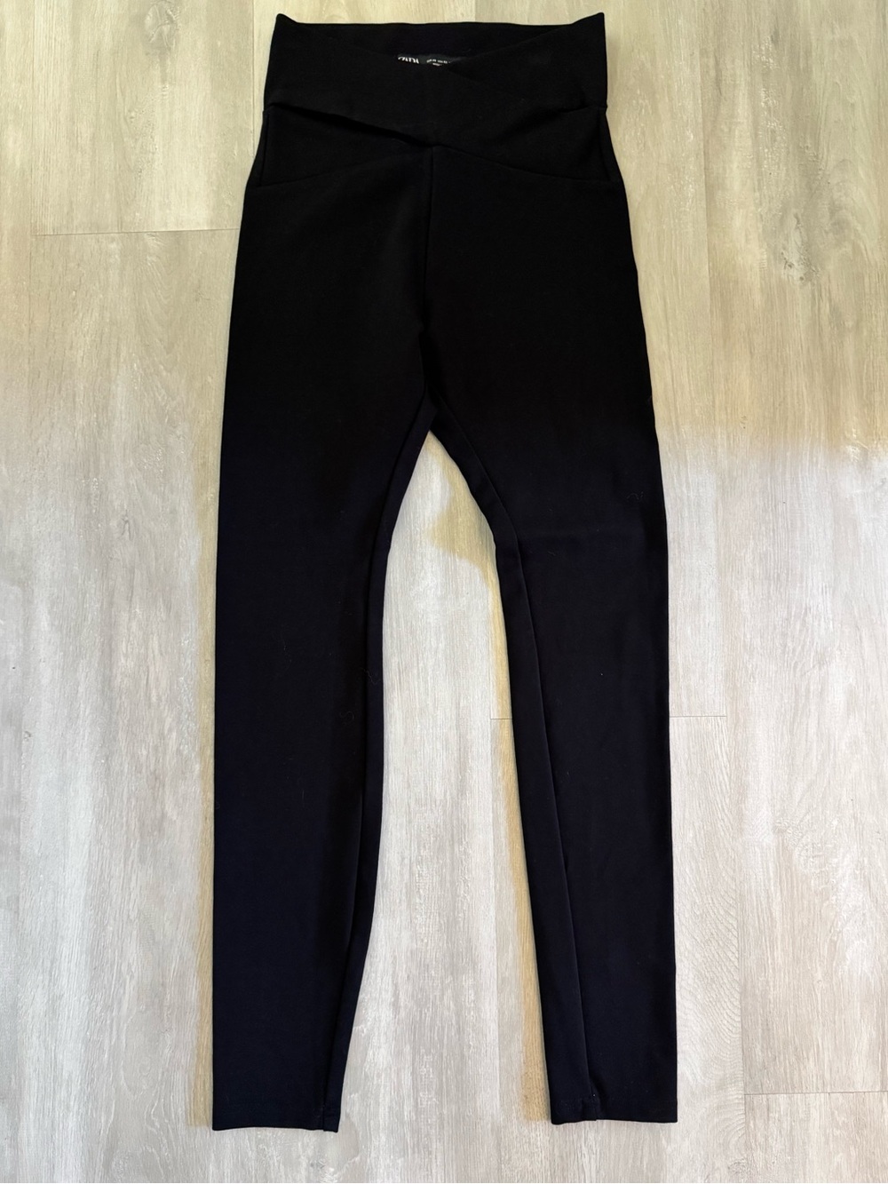 Zara Black High-Rise Crossover Waist Leggings
